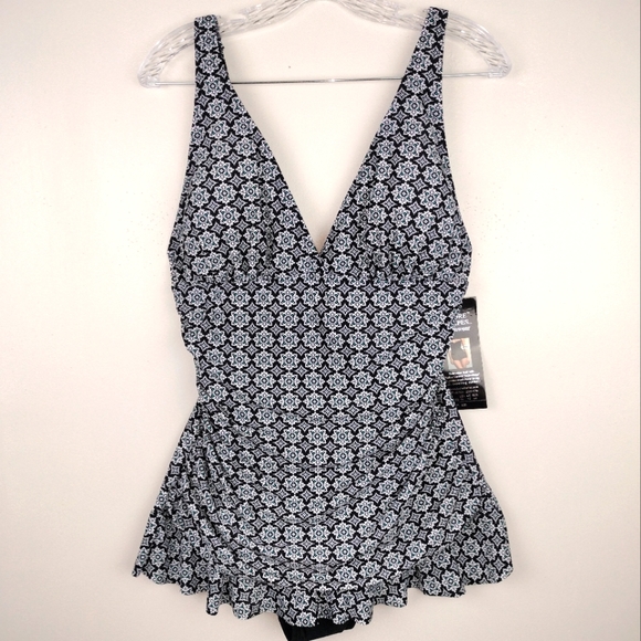 Shore Shapes Swimwear Swim Nwt Shore Shapes Swimwear V Neck One
